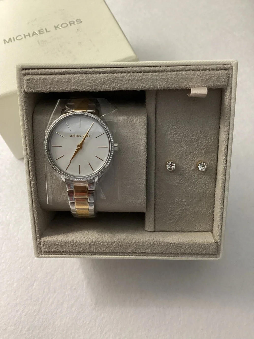 Michael Kors classic set note